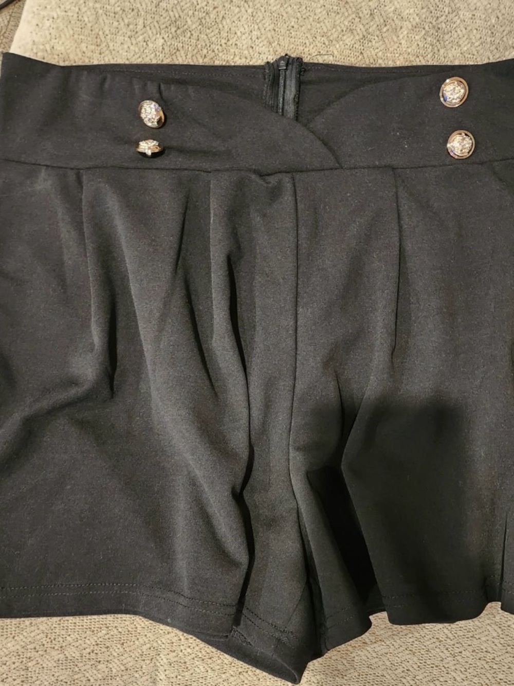 SHEIN Black High-Waist Pleated Shorts with Decorative Buttons